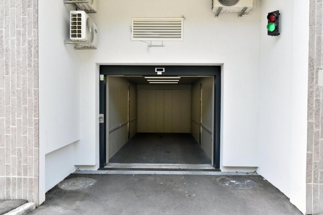 Tayson Square Dorcol New Location Free Garage Apartment Belgrade Luaran gambar