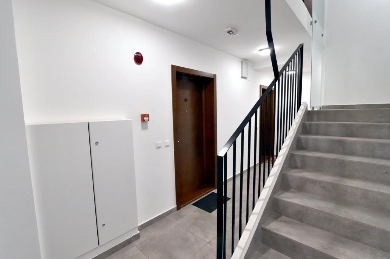 Tayson Square Dorcol New Location Free Garage Apartment Belgrade Luaran gambar