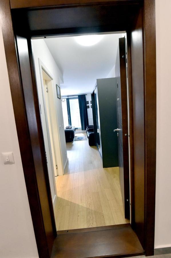 Tayson Square Dorcol New Location Free Garage Apartment Belgrade Luaran gambar