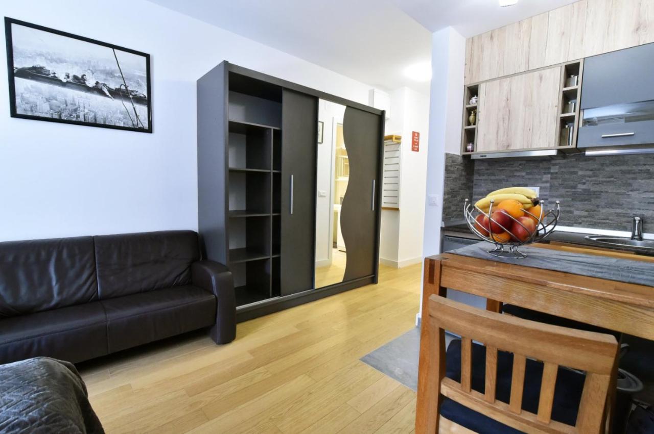 Tayson Square Dorcol New Location Free Garage Apartment Belgrade Luaran gambar