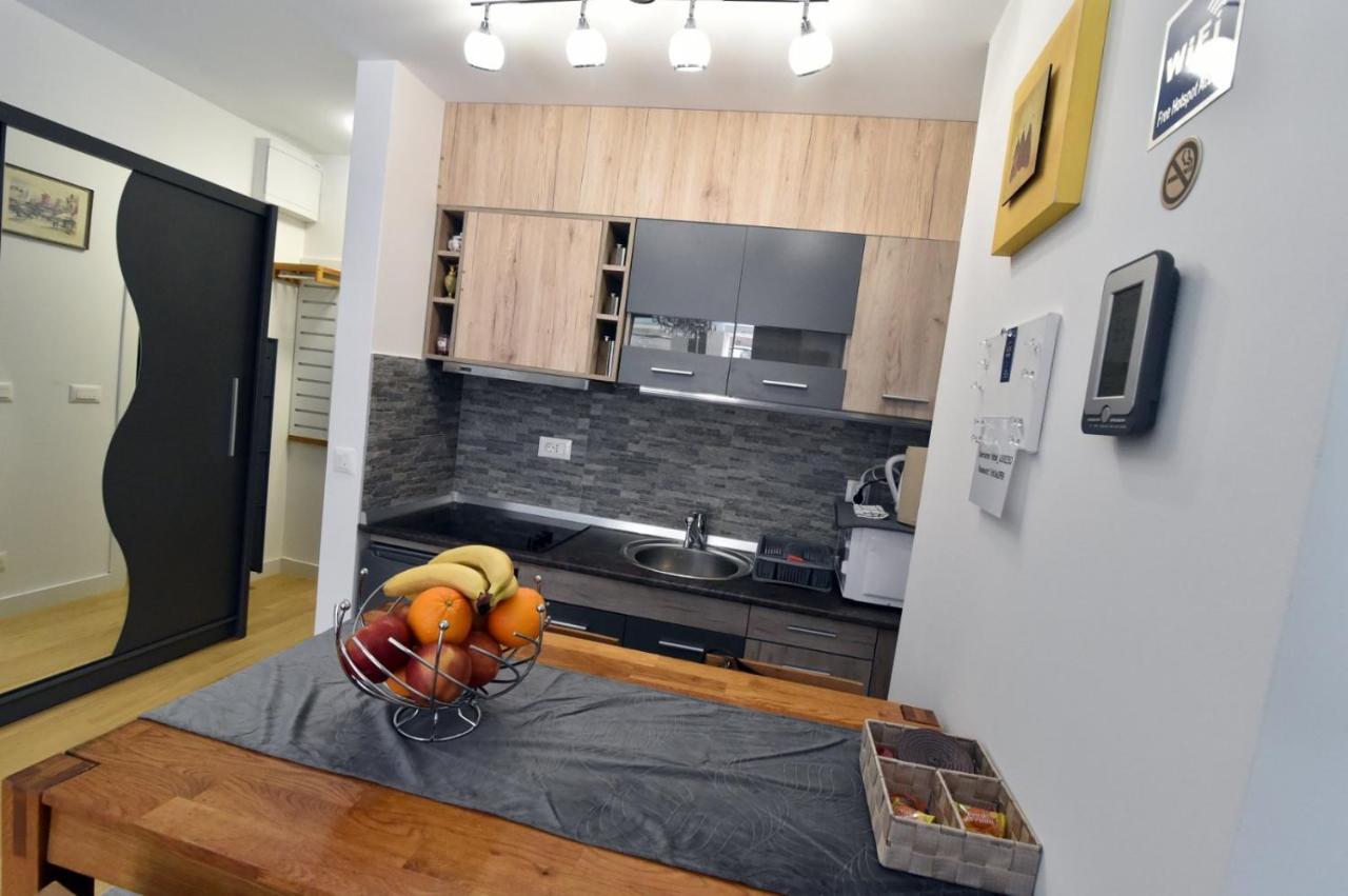 Tayson Square Dorcol New Location Free Garage Apartment Belgrade Luaran gambar